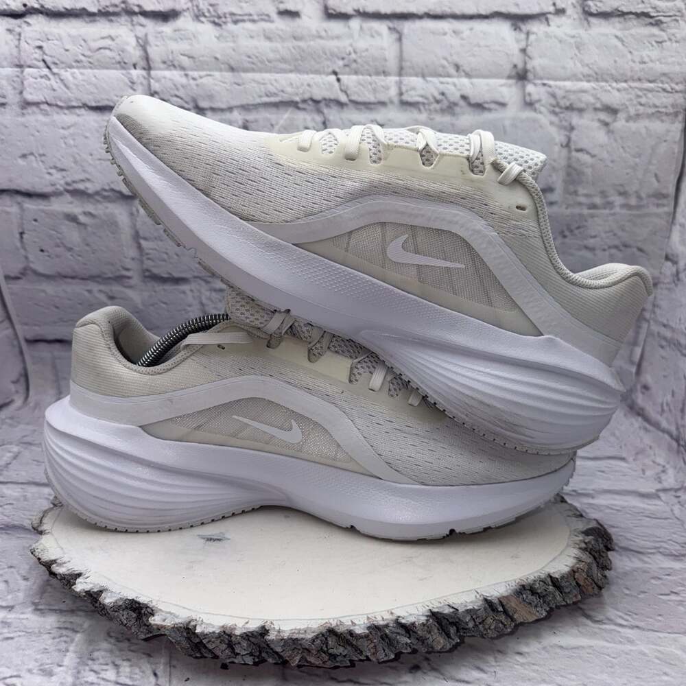 Nike Downshifter 14 Men’s Size 11.5 Running Shoes White IB1895-104 EUC - Picture 9 of 12